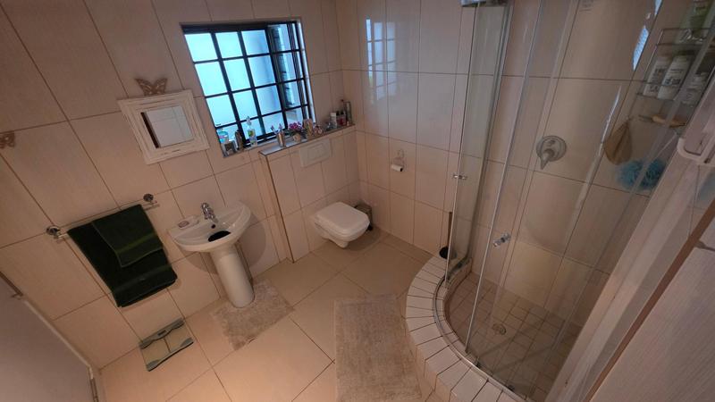 3 Bedroom Property for Sale in Reebok Western Cape
